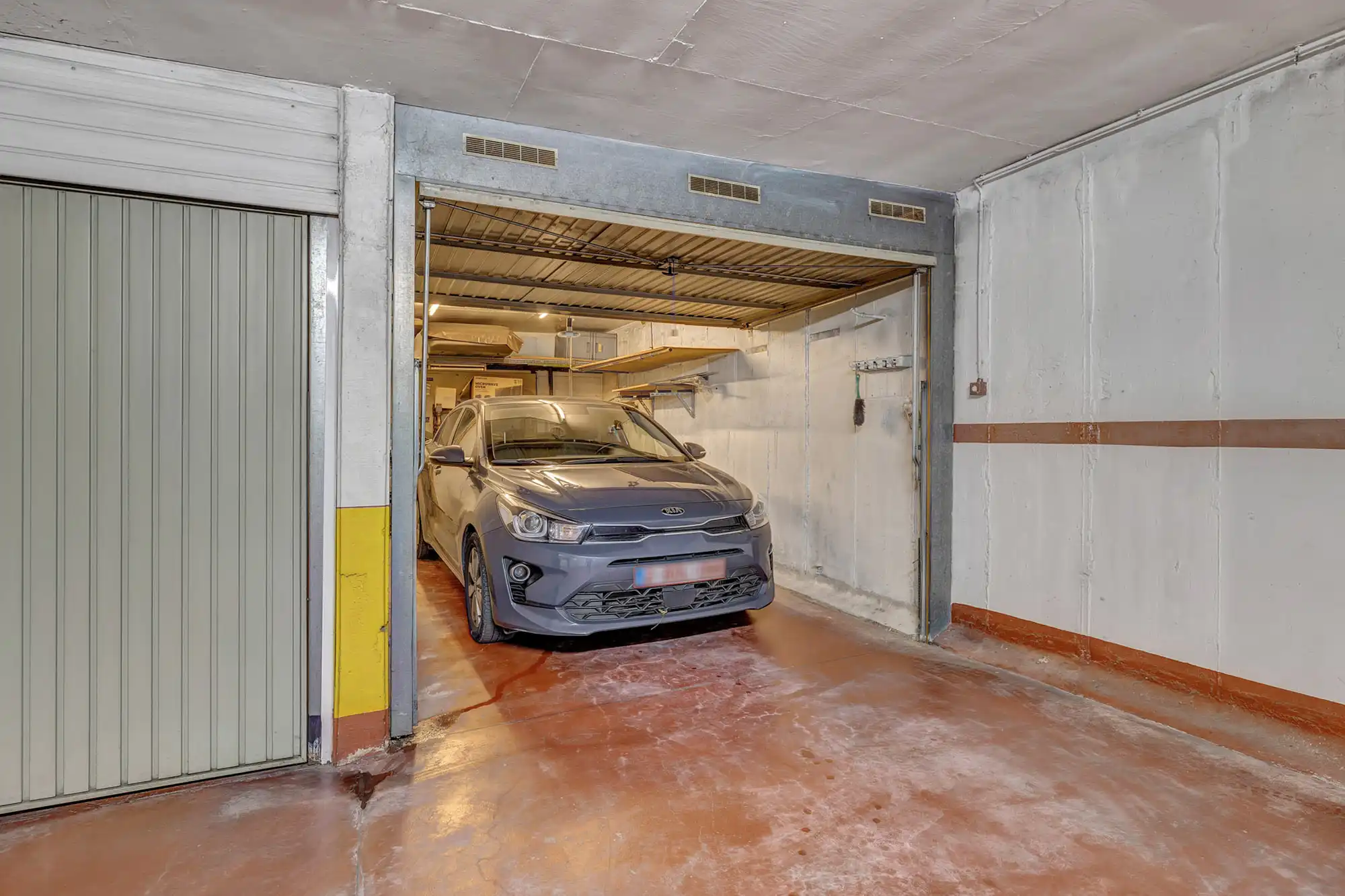 3-slaapkamer-appartement te koop in Molenbeek! foto 16