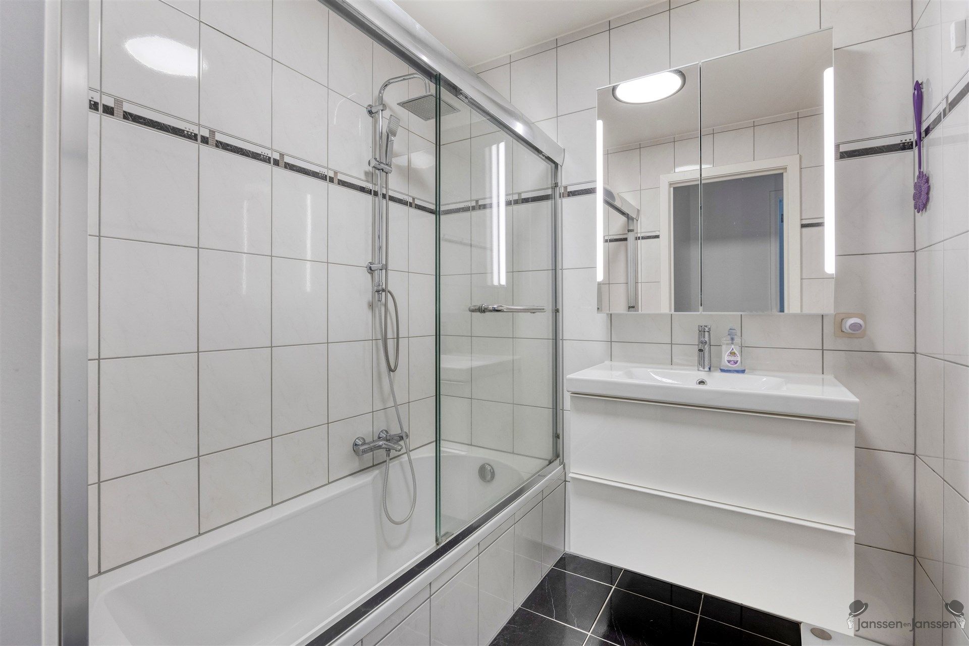 Gelijkvloers appartement met tuin in het centrum van Leopoldsburg foto 13