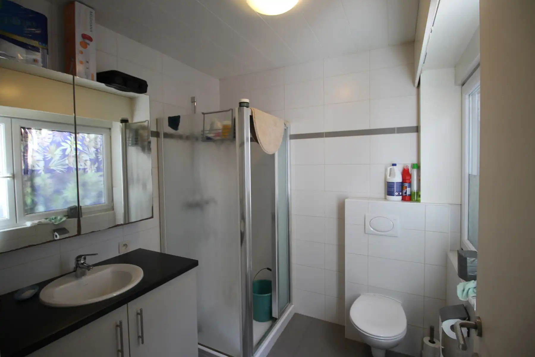 Recent gerenoveerd appartement op de tweede verdieping, met fietsenberging foto 8