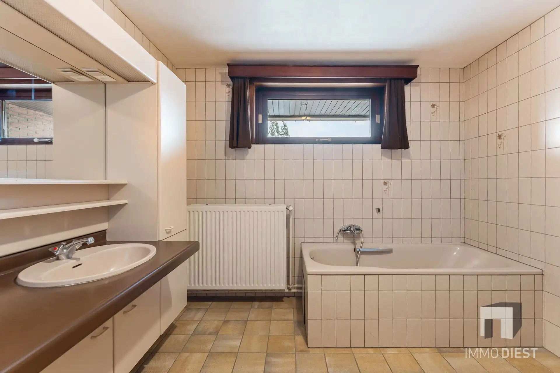Ruime stadswoning met 4 slaapkamers in centrum Halen  foto 27