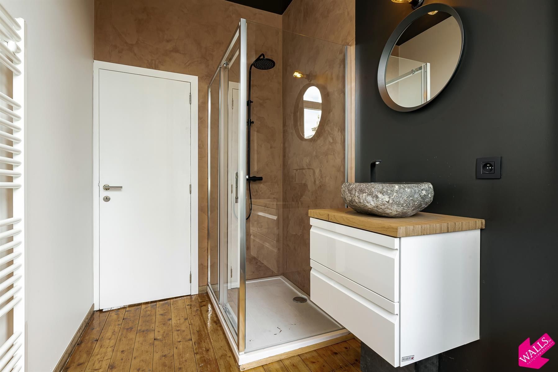 één slaapkamer appartement met terras foto 7