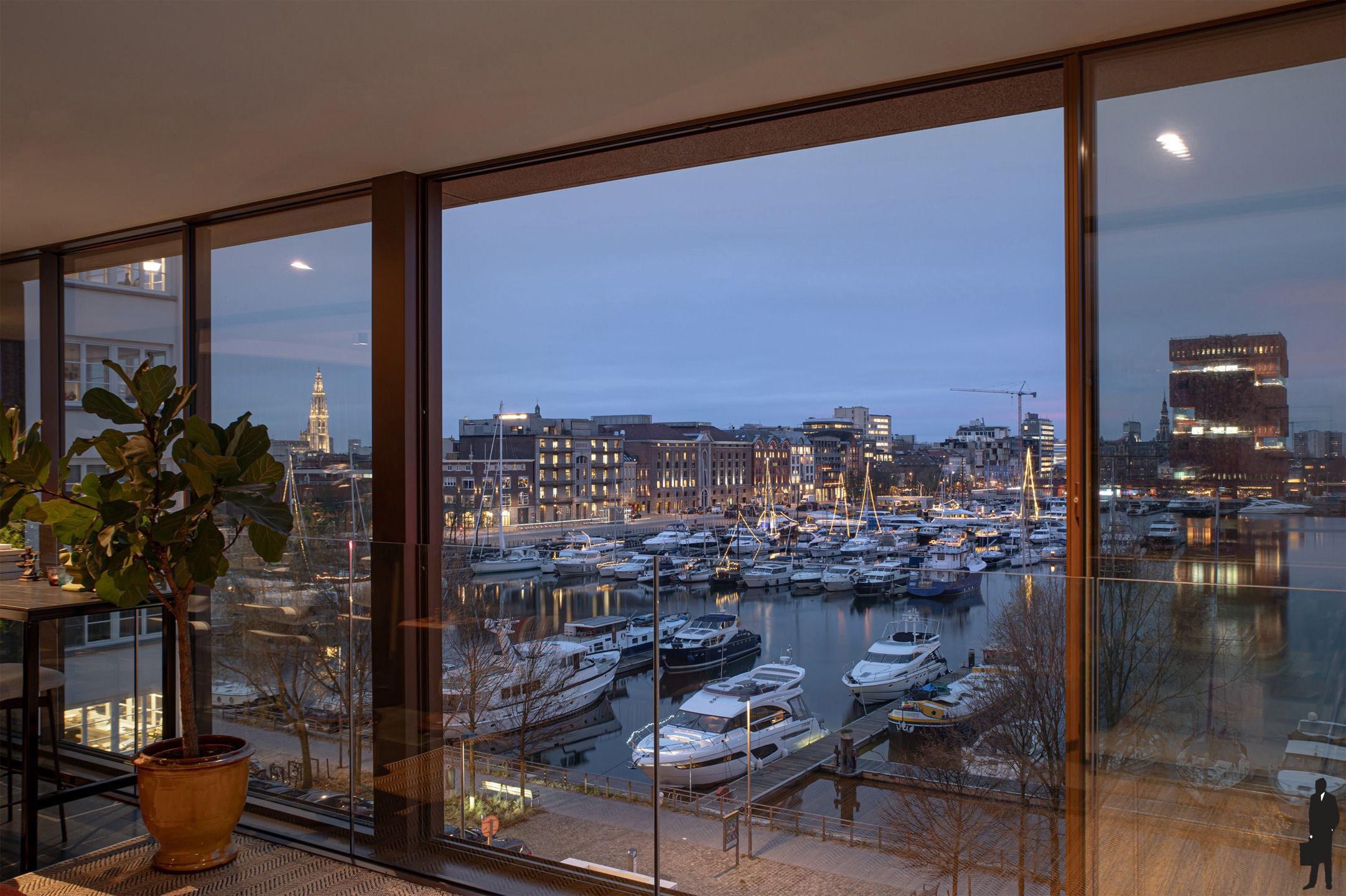 Een parel in het hart van Antwerpen met een complete woonervaring van luxe en welzijn foto 20