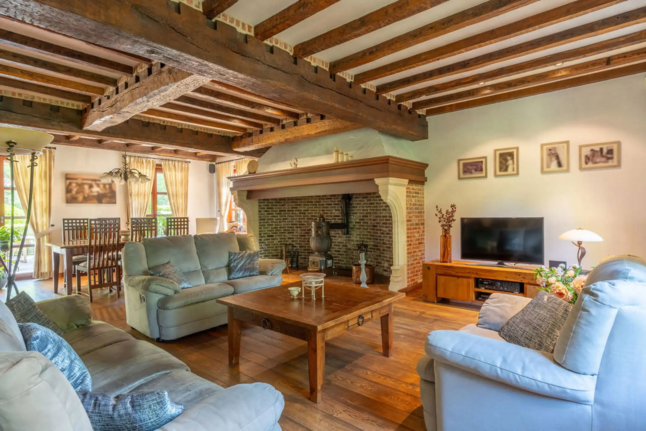 Ruime villa met 6 slpk op 2.295 m² grond met veel privacy foto 8