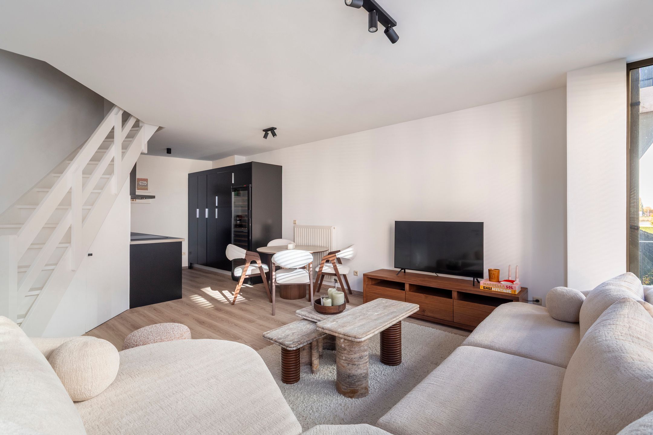 stijlvol wonen tussen de Kloosterstraat en de Scheldekaaien foto {{pictureIndex}}