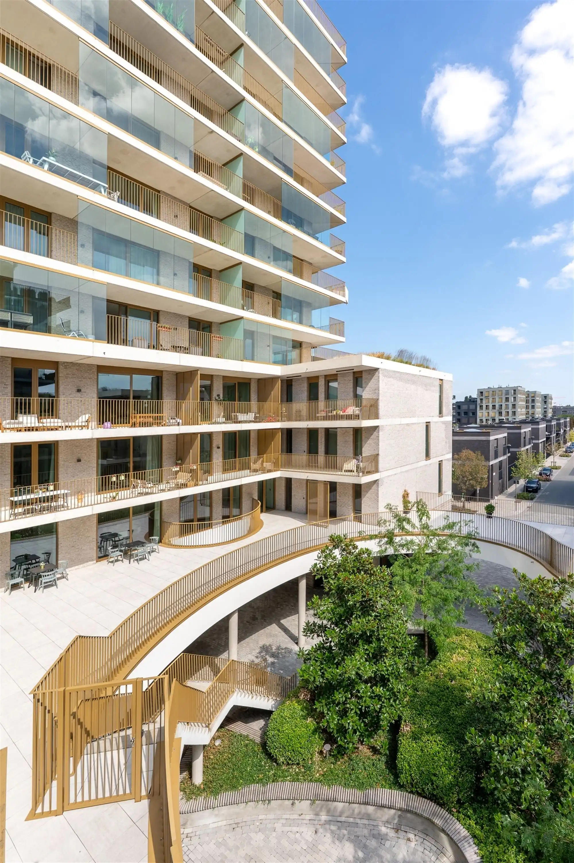Nieuwbouw studio met ruim terras foto 17