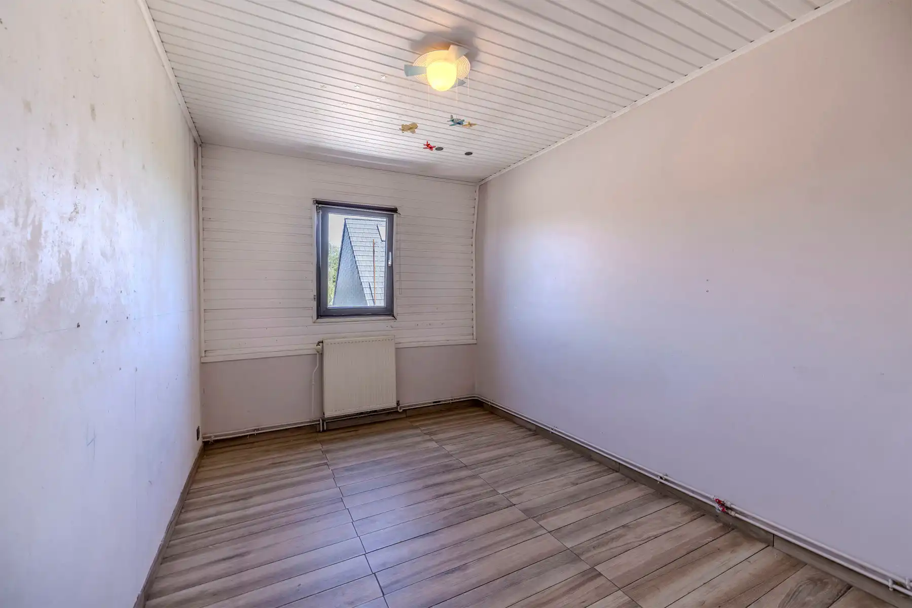 Deels gerenoveerde HOB op een grond van meer 689m² foto 14