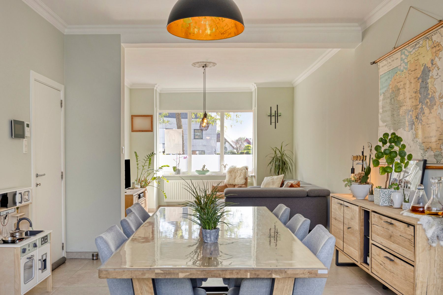 Instapklare woning met 3 slaapkamers, tuin en zonnepanelen! foto 8