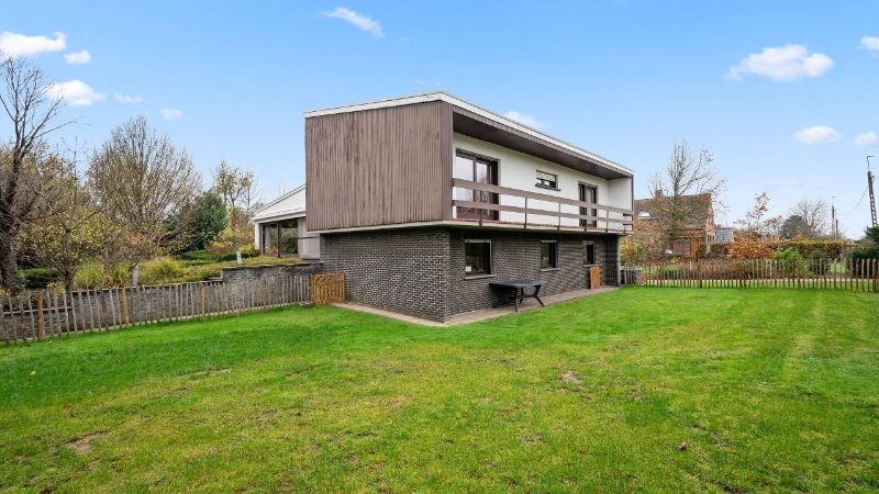 Villa van 285m² op 10a16ca met 5 slaapkamers foto 33