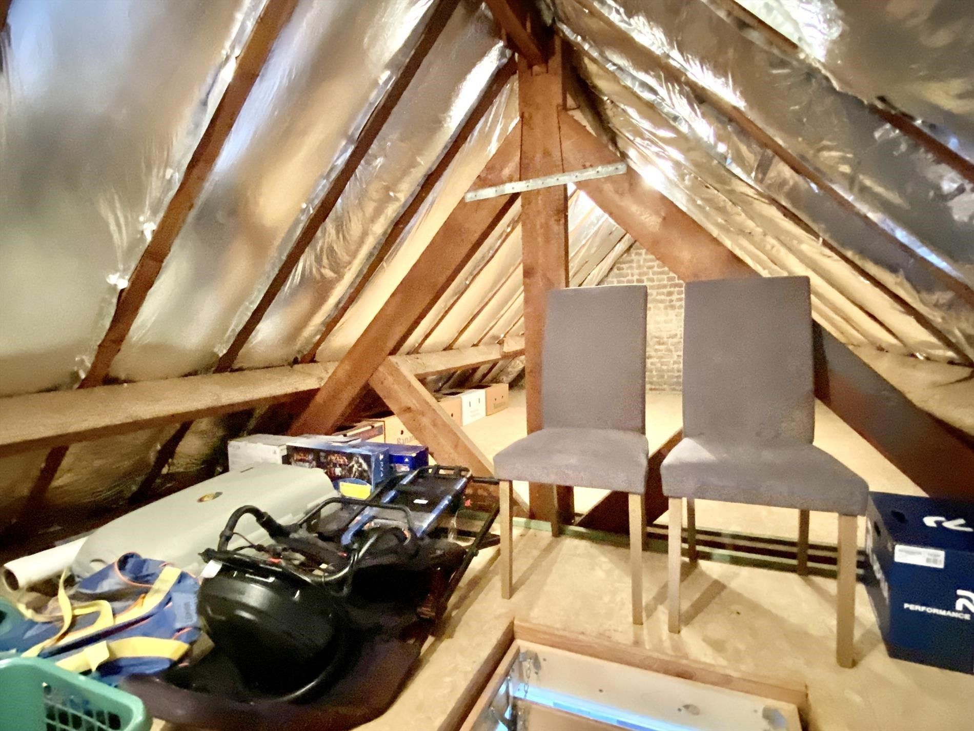 Eenslaapkamerappartement met garagebox in Marke. foto 6