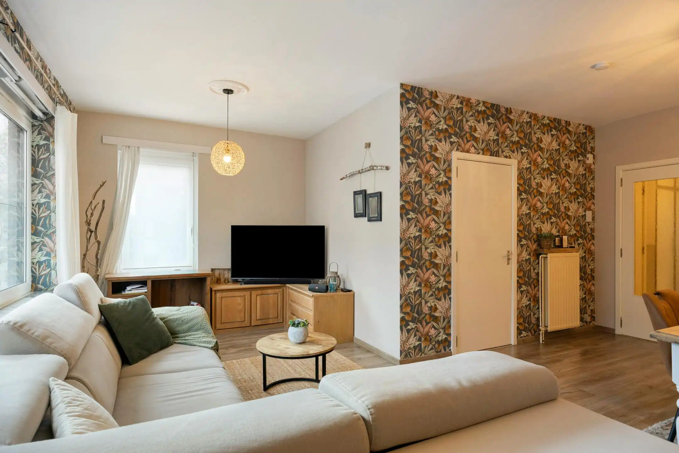 Verzorgd appartement met 2 slaapkamers te koop in Merksem foto 3