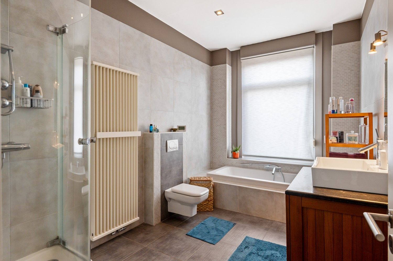 Lichtrijke, goed onderhouden woning met grote tuin nabij centrum Wijnegem foto 13