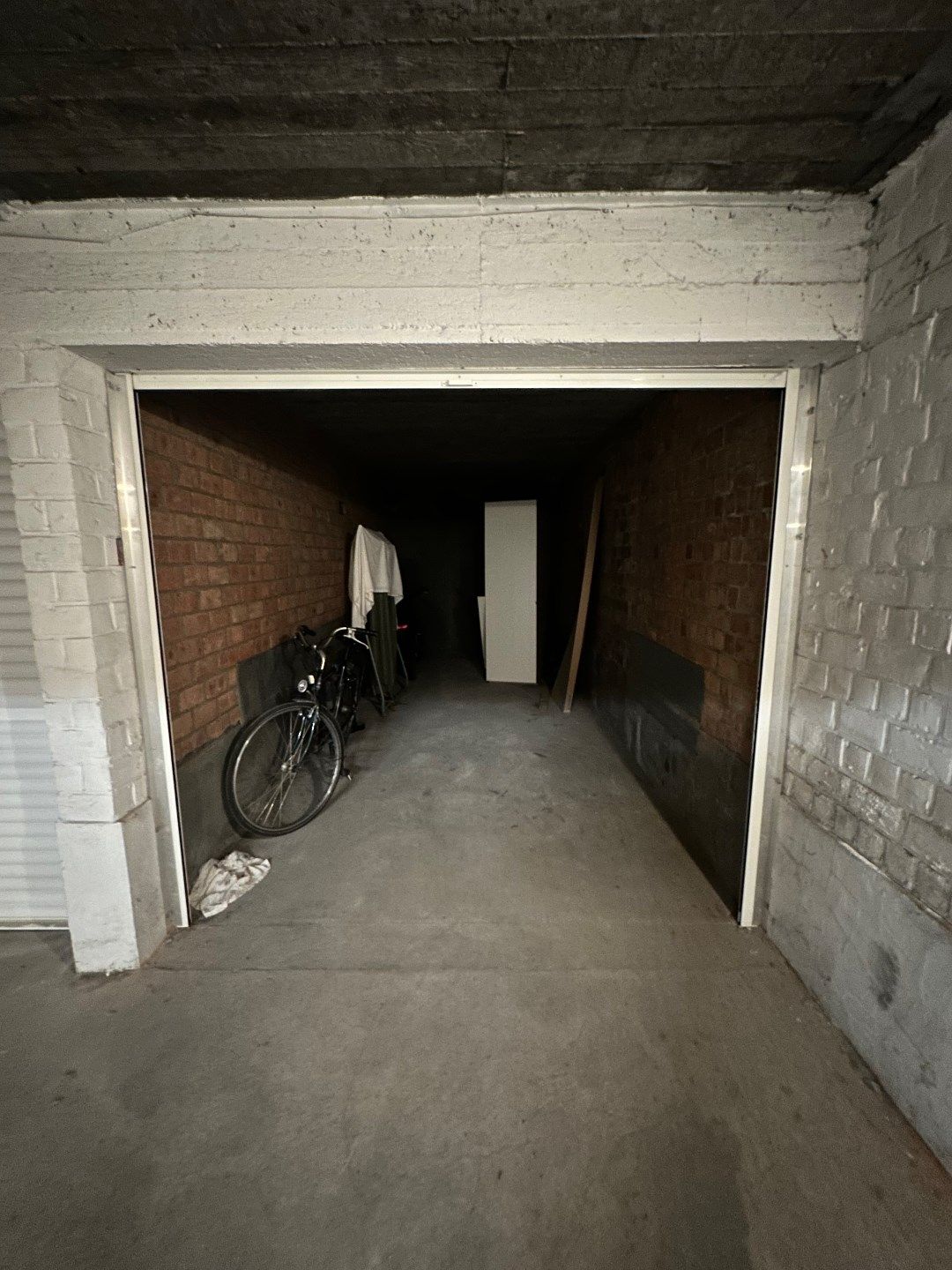 Veilige parkeermogelijkheid vlakbij St-Pietersstation : 1 garagebox beschikbaar. foto 8