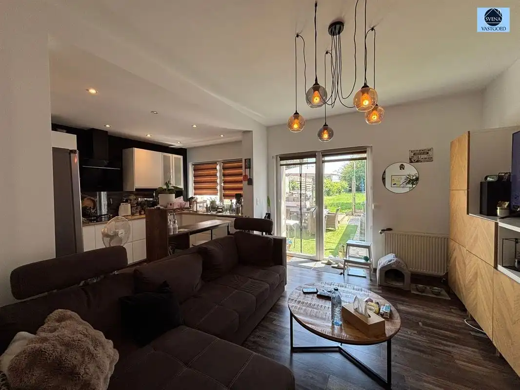 GERENOVEERDE WONING MET 3 SLAAPKAMERS foto 4