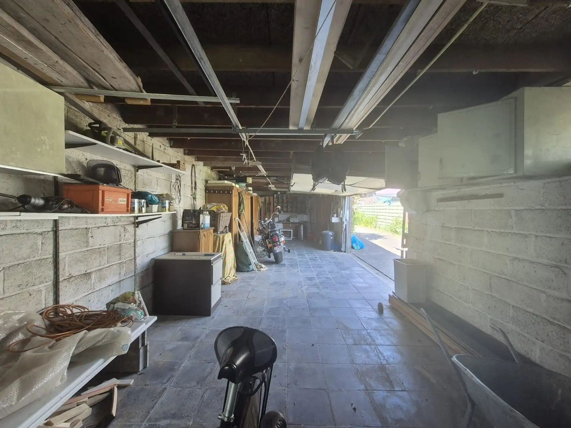 Gezinswoning met 3 slaapkamers en tuin foto 28