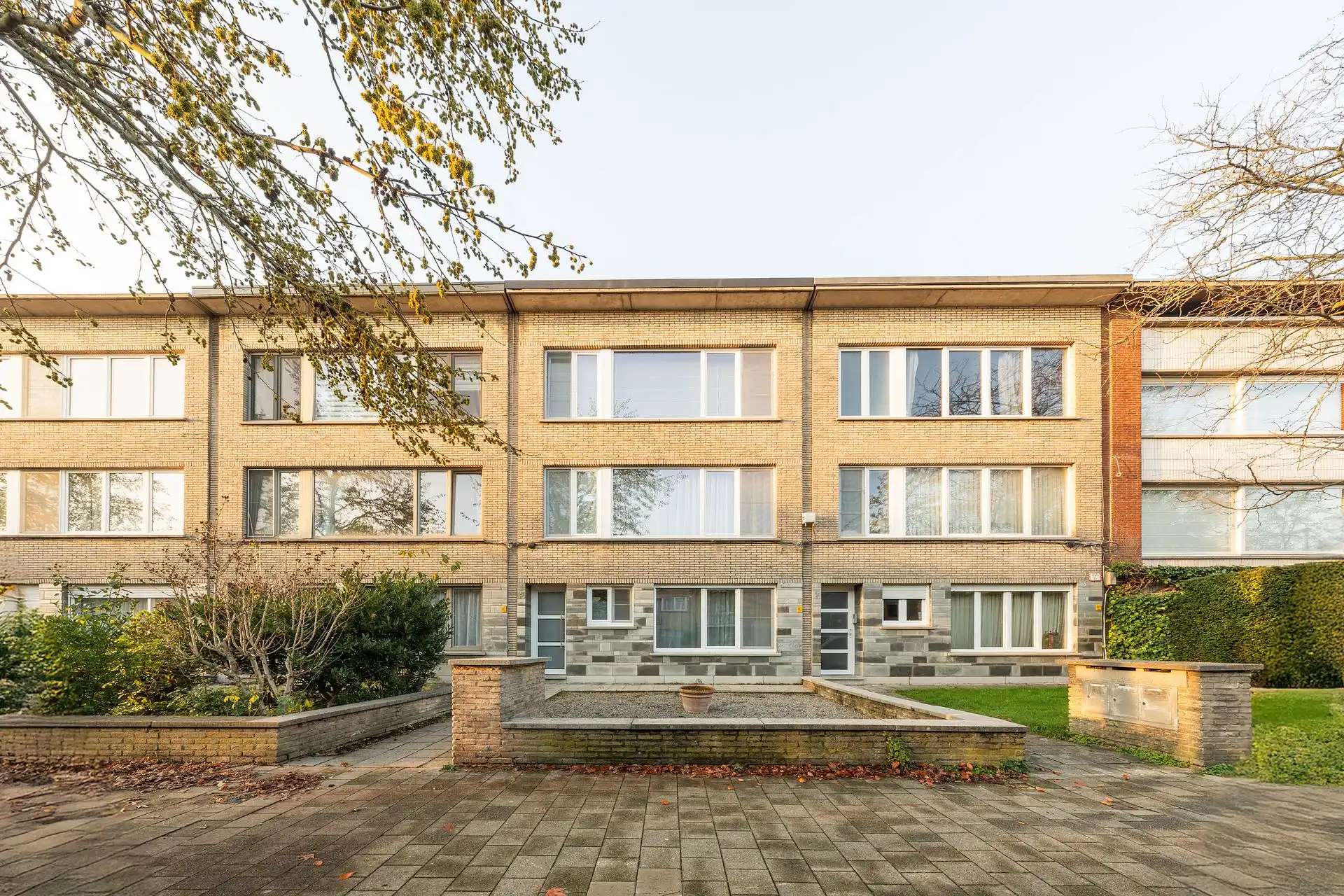 Instapklaar appartement met grote tuin in Berchem foto 12