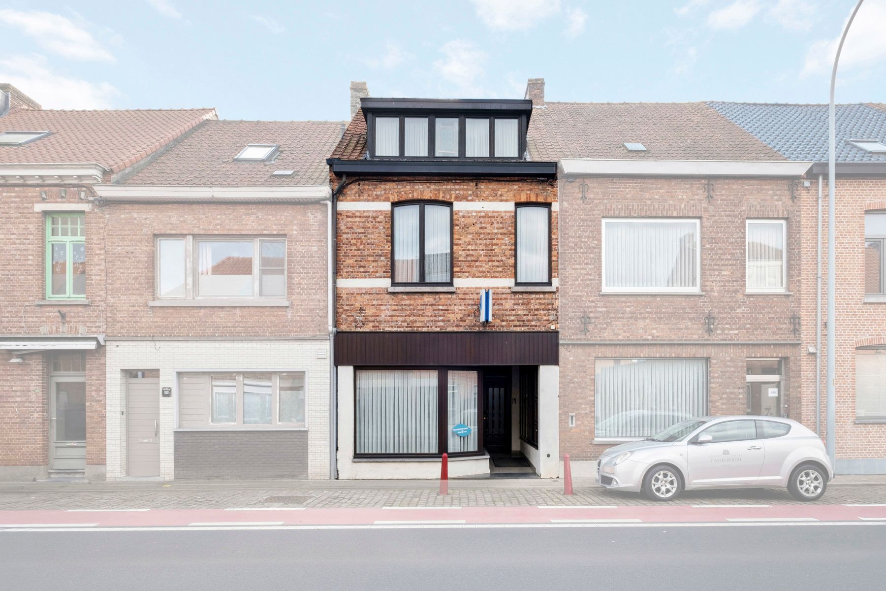 Huis met kantoorruimte te St. Kruis foto 19