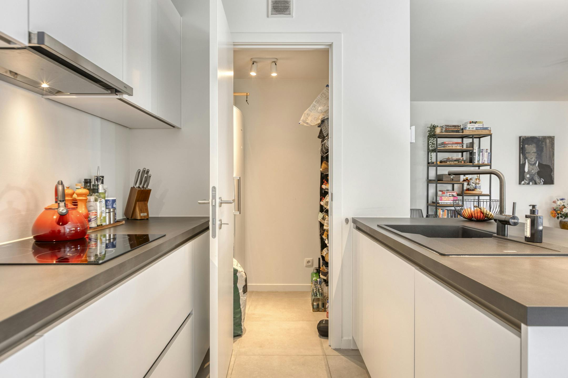 Lichtrijk & Luxueus gelijkvoersappartement in Genk foto 31