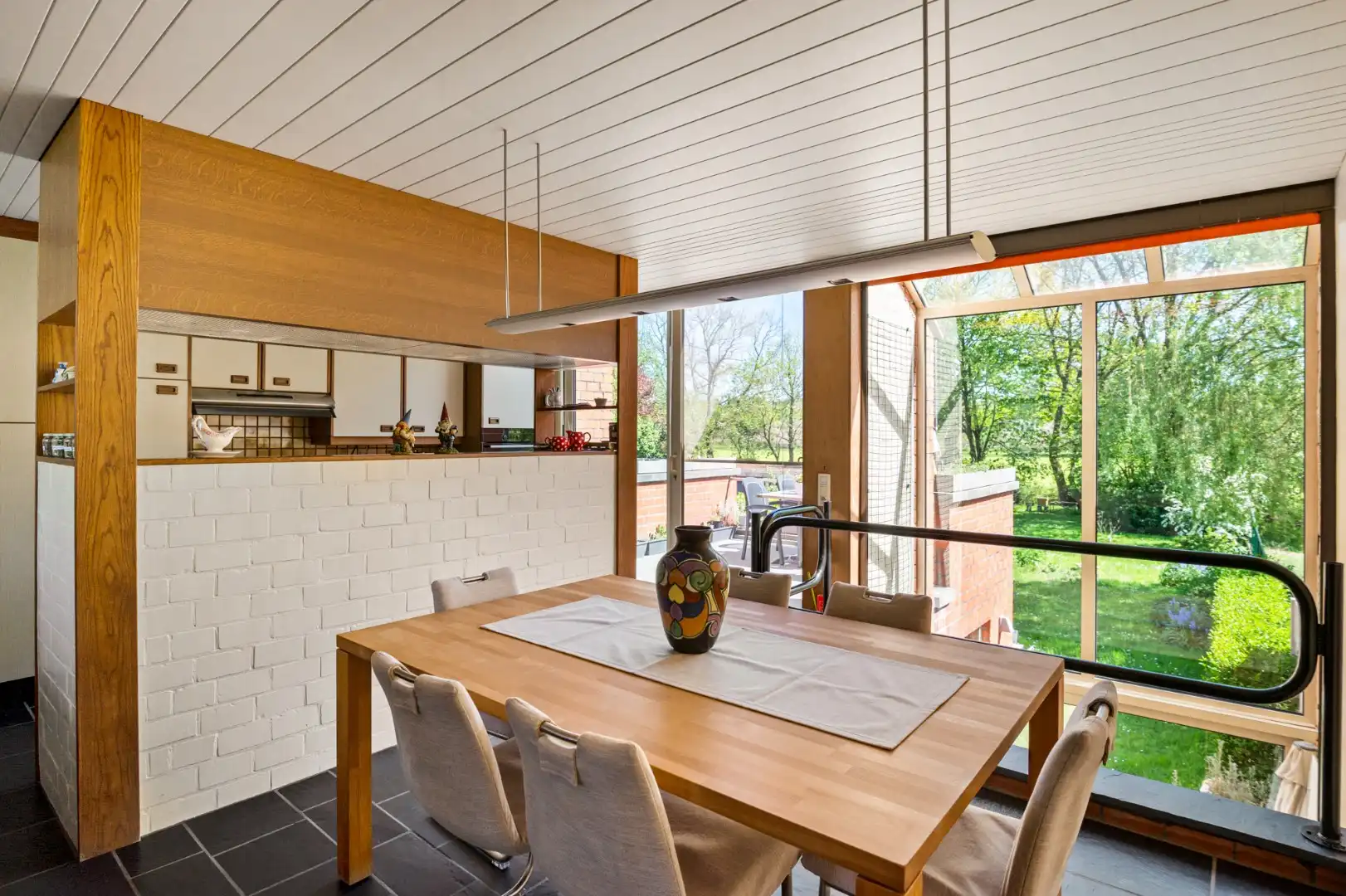 Splitlevel woning met tuin en zicht op natuurgebied! foto 9