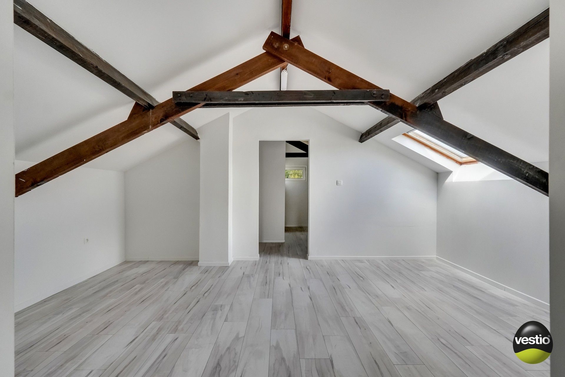 GERENOVEERDE WONING MET 5 SLAAPKAMERS foto 24