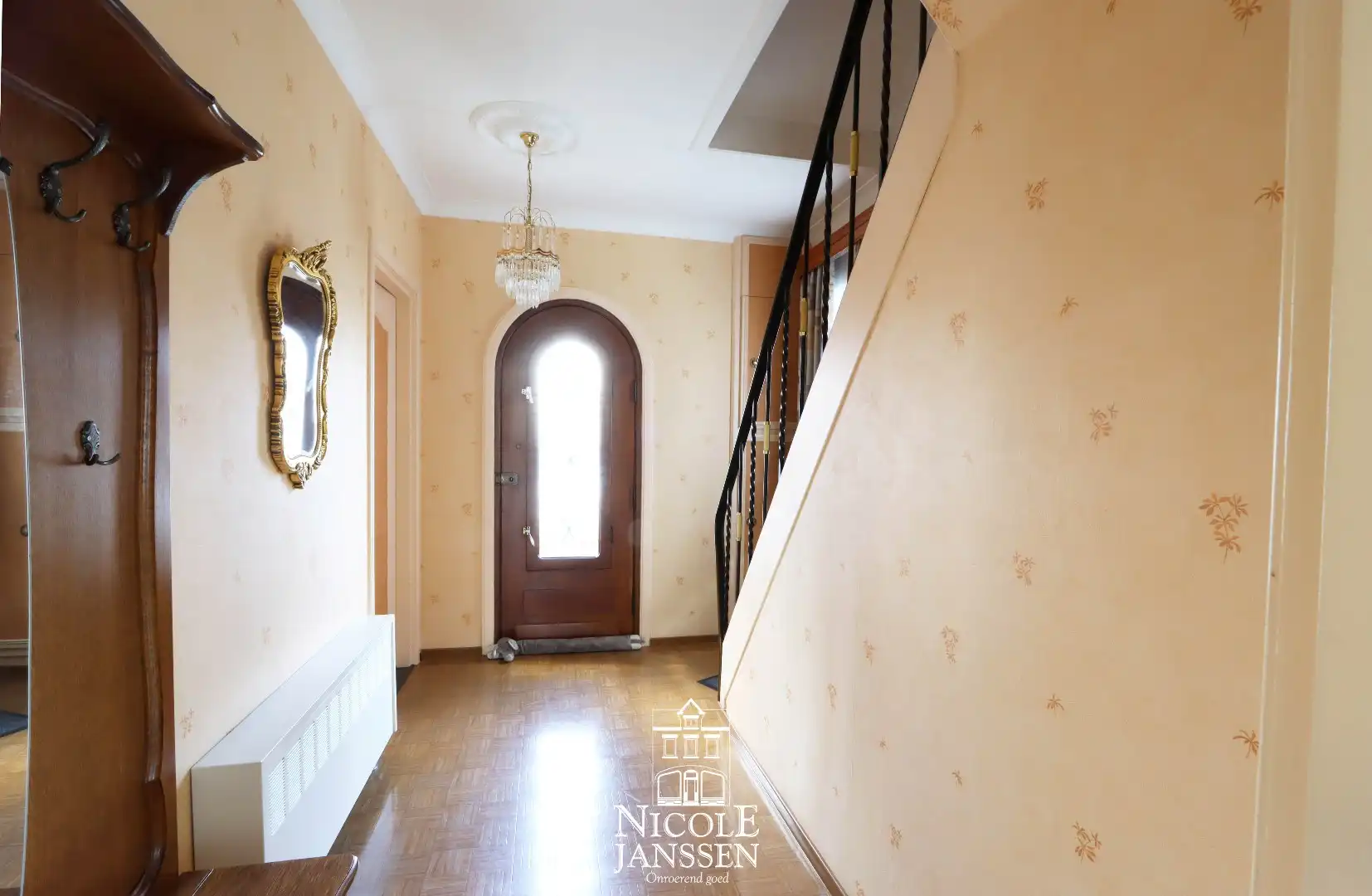 Verzorgde gezinswoning foto 3