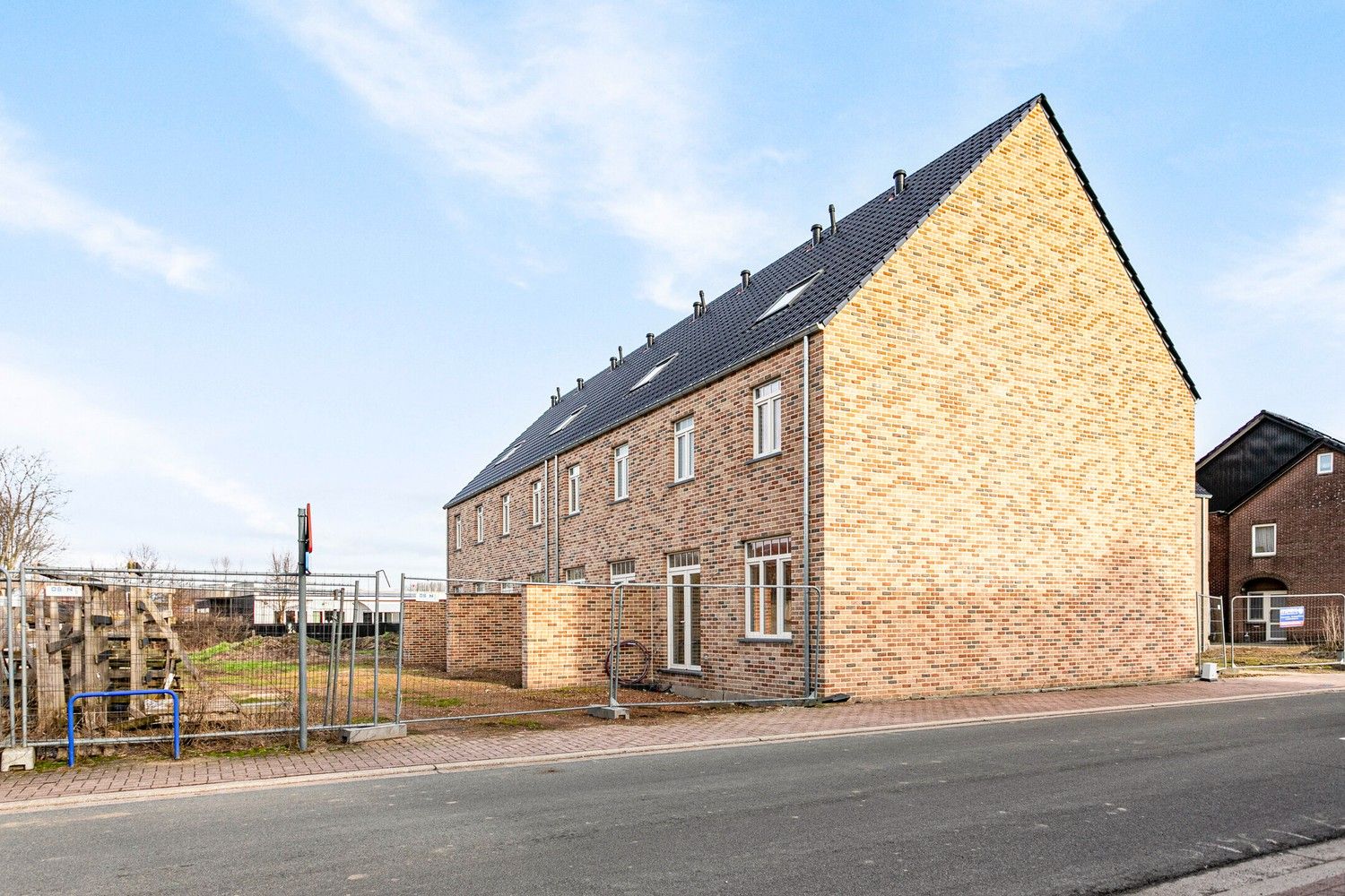Nieuwbouwwoning met 3 slaapkamers te Maasmechelen foto 17