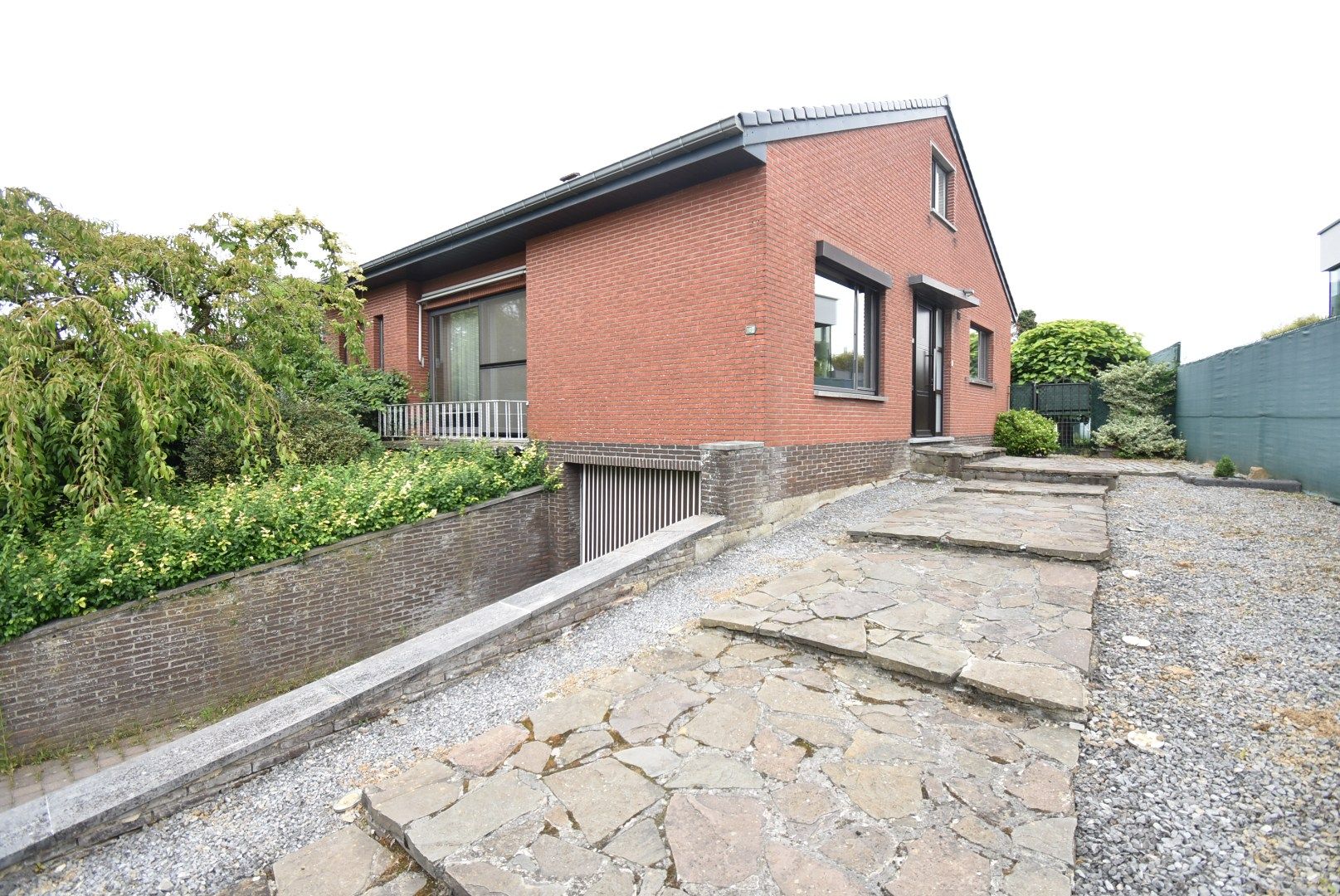 ()=>{if(producerUpdateValueVersion(node),producerAccessed(node),node.value===ERRORED)throw node.error;return node.value} Langstraat 107 - - 3740 Bilzen-Hoeselt