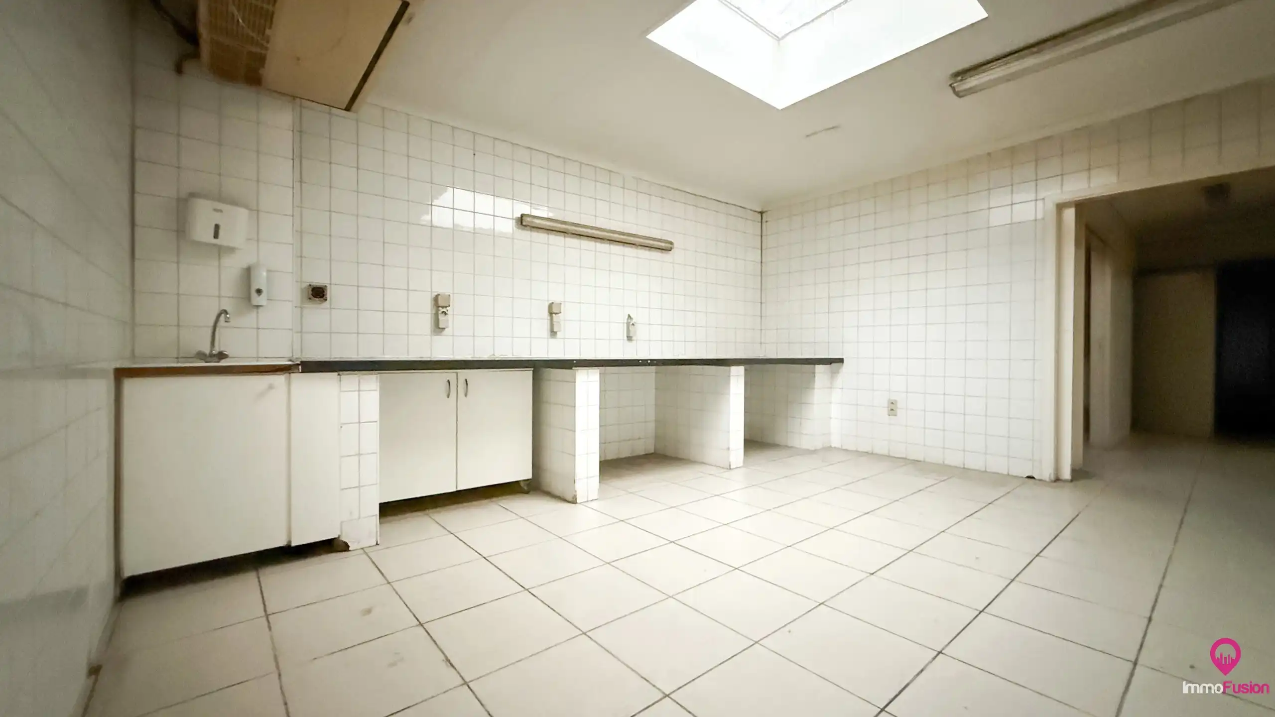 Handelspand met ingerichte bakkerij & appartement Wellen foto 19