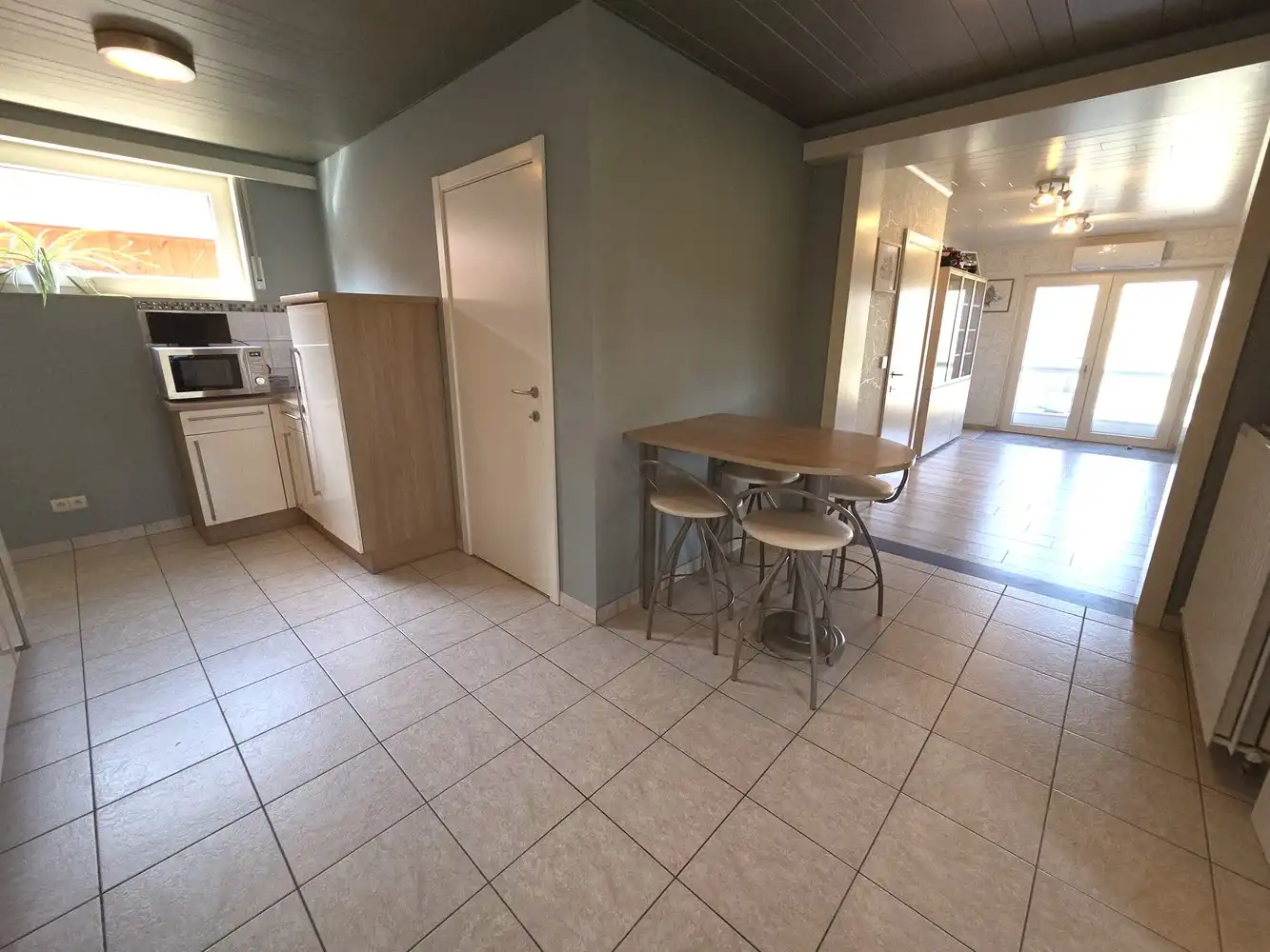 Zeer rustig gelegen laagbouwwoning, 3 slaapkamers, instapklaar op een perceel van 790m² foto 8