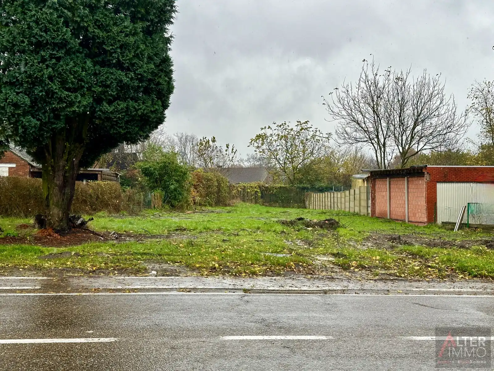 Goed gelegen bouwgrond (OB) evt.geschikt voor appartementsbouw, 7a25ca, straatbreedte 20,36m diepte perceel ca. 60m foto 2