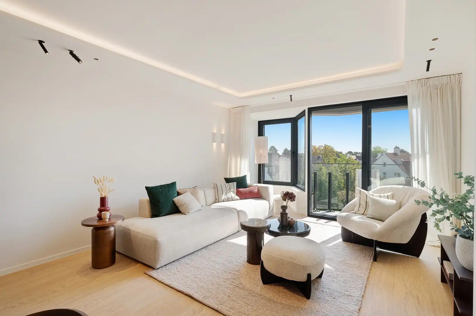 Prachtig gerenoveerd appartement nabij het centrum en de zee met open zichten. foto 7