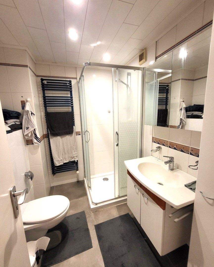 Ruim appartement met 3 slaapkamers. foto 19