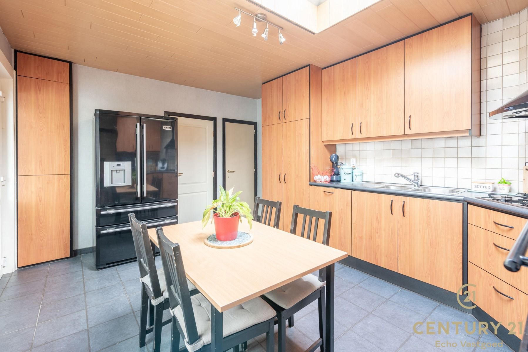 Charmante deels gerenoveerde woning met gezellige tuin foto 11