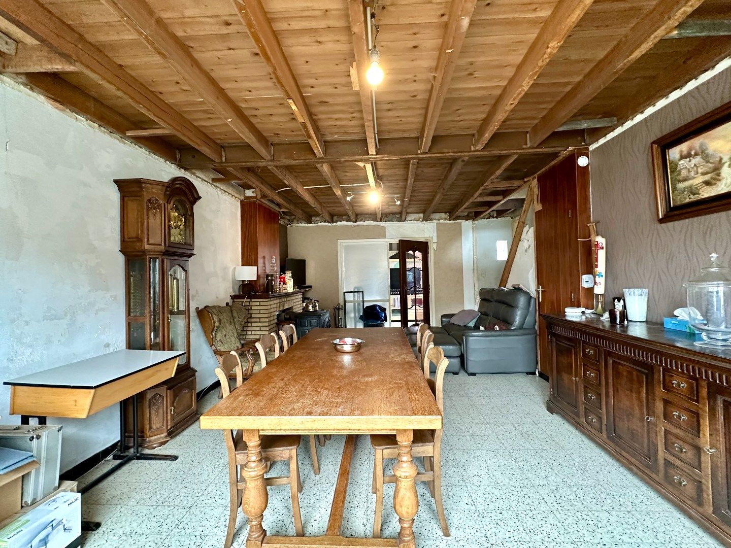 Ruime gezinswoning met 3 à 4 slaapkamers en dubbele garage in Eernegem foto 5