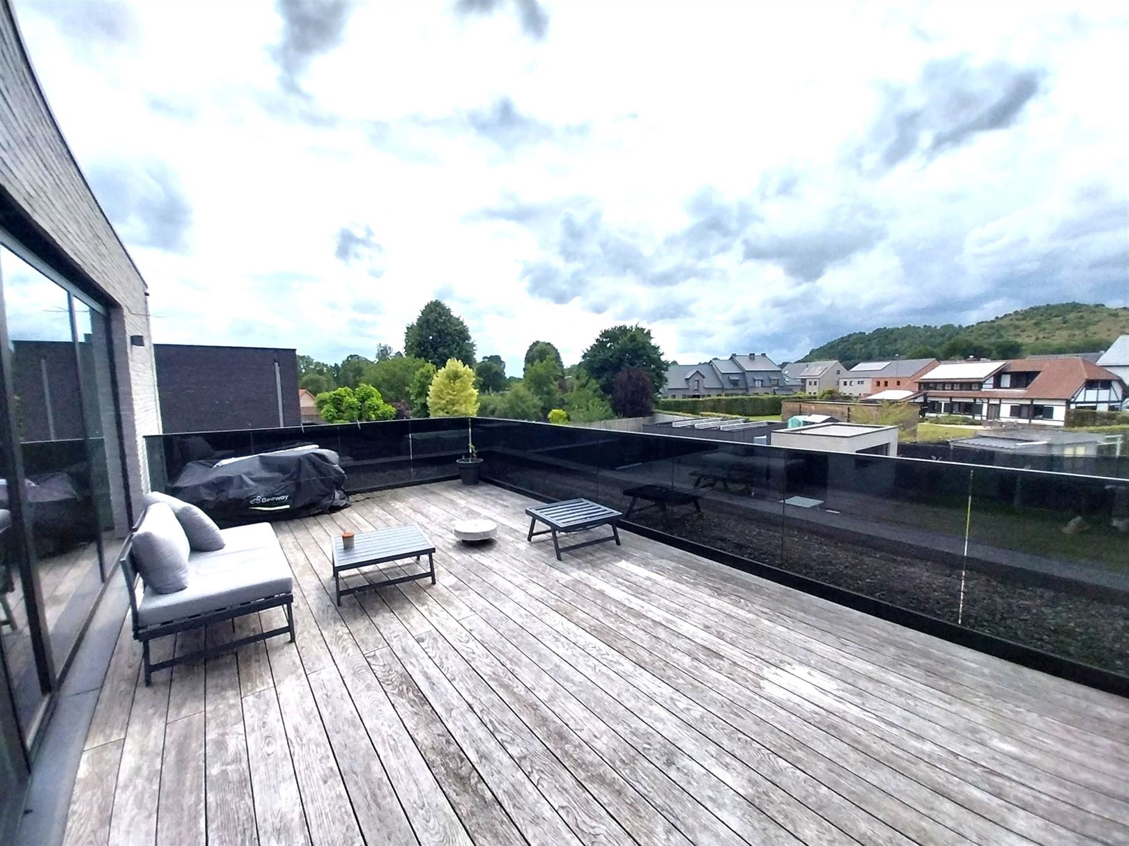 TE HUUR: Appartement met 1 slaapkamer en ruim terras te Stal! foto 16