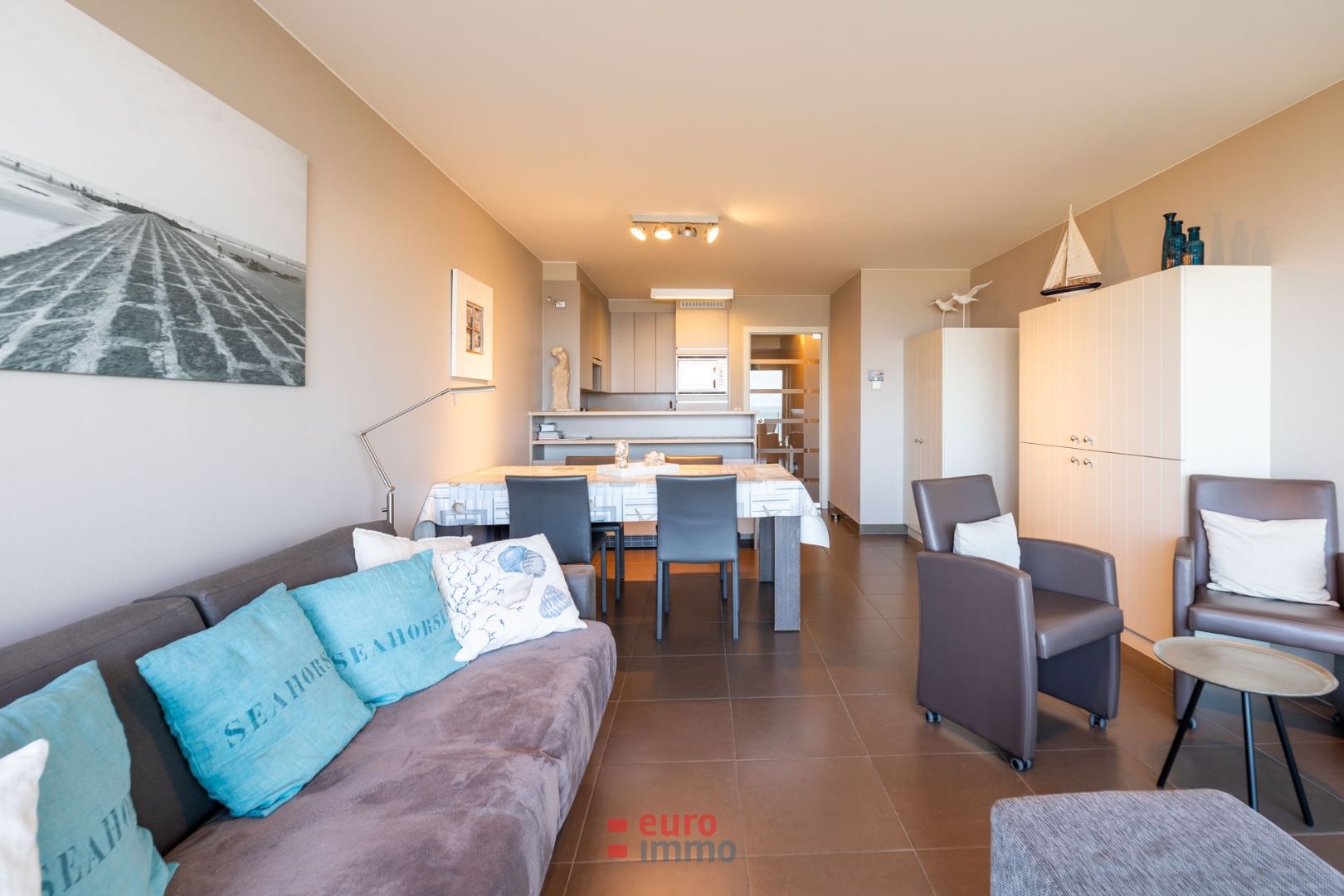 Luxe appartement aan de Zeedijk van onze trotse badstad! foto 6