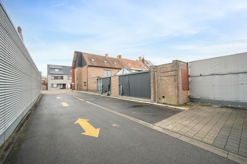 Centrum Roeselare - Kantoorgebouw met woongelegenheid en garage foto 32