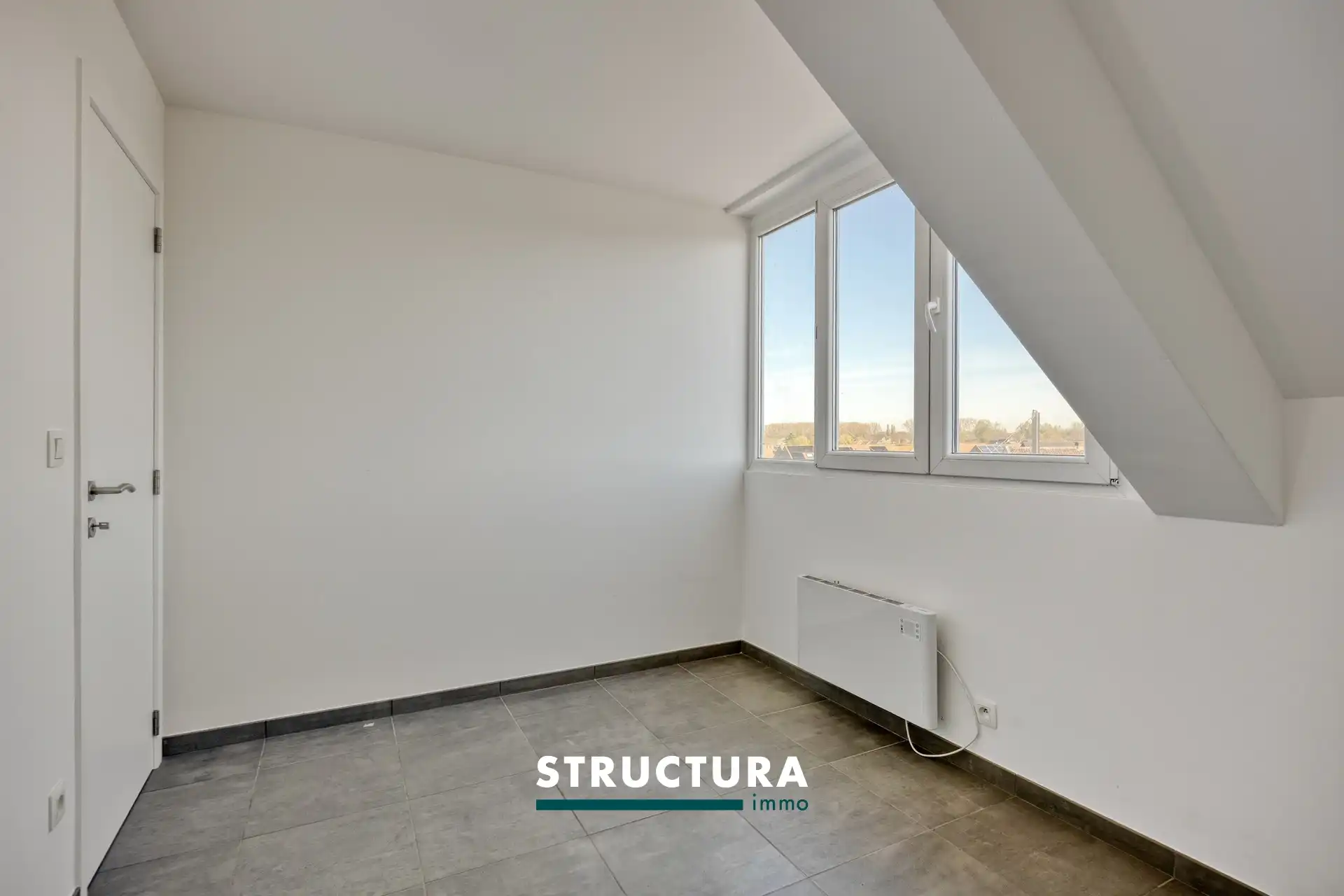 Gerenoveerd appartement op de eerste verdieping foto 10