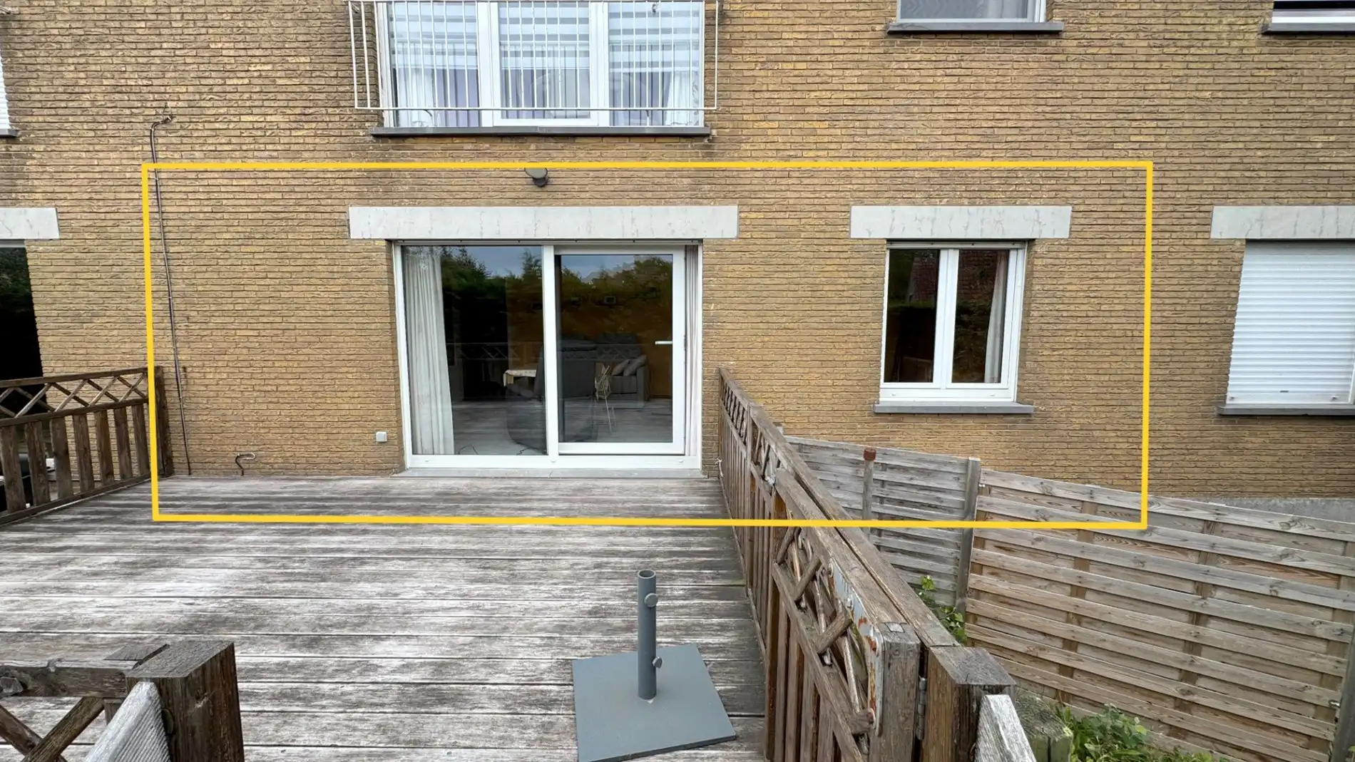 Hoofdfoto van de publicatie: Fringuello 0102 + Parkeerplaats