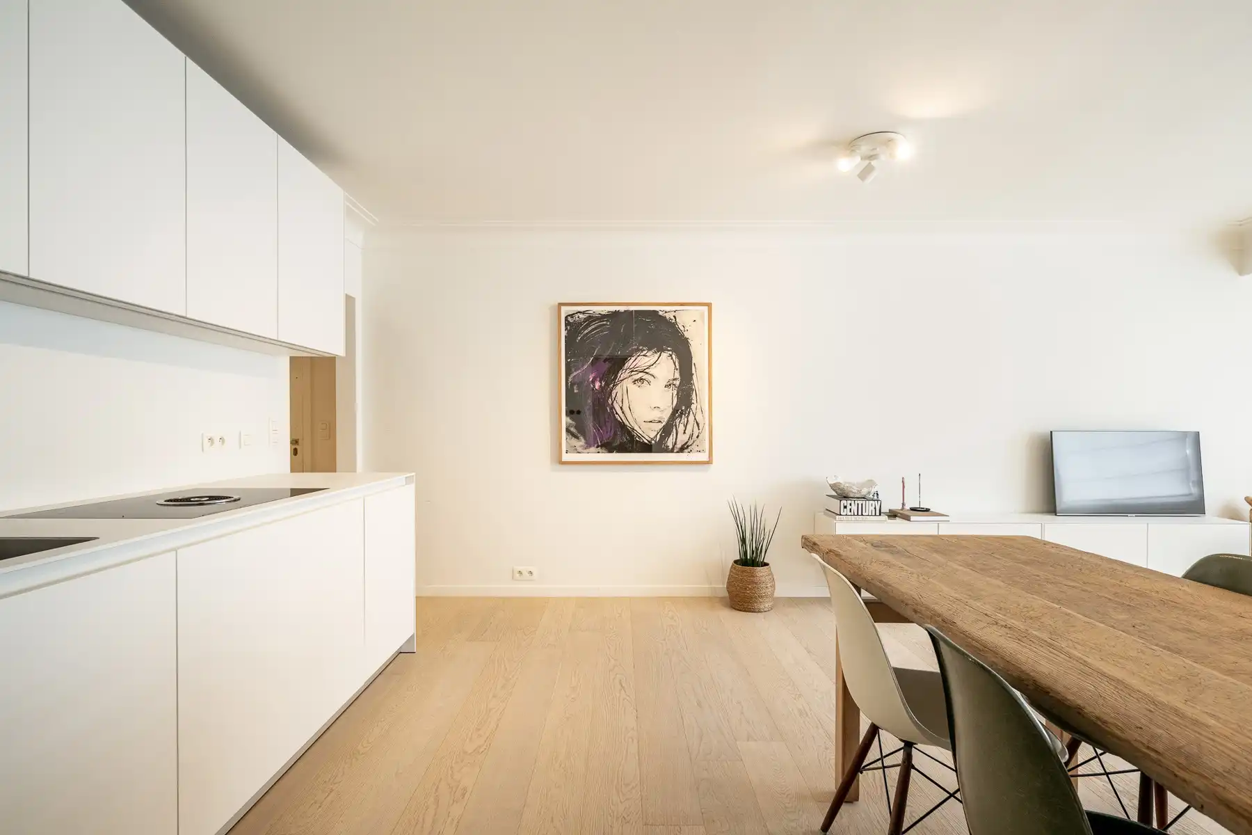 Mooi gerenoveerd centraal appartement foto 6