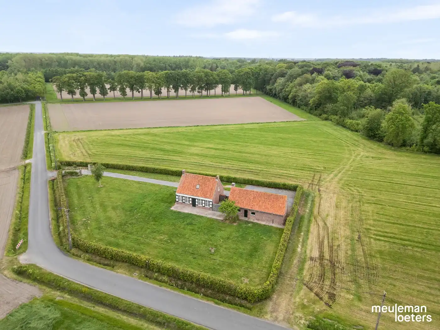 Karaktervolle hoeve met bijgebouw en meer dan 2 ha weiland te Waardamme foto 27