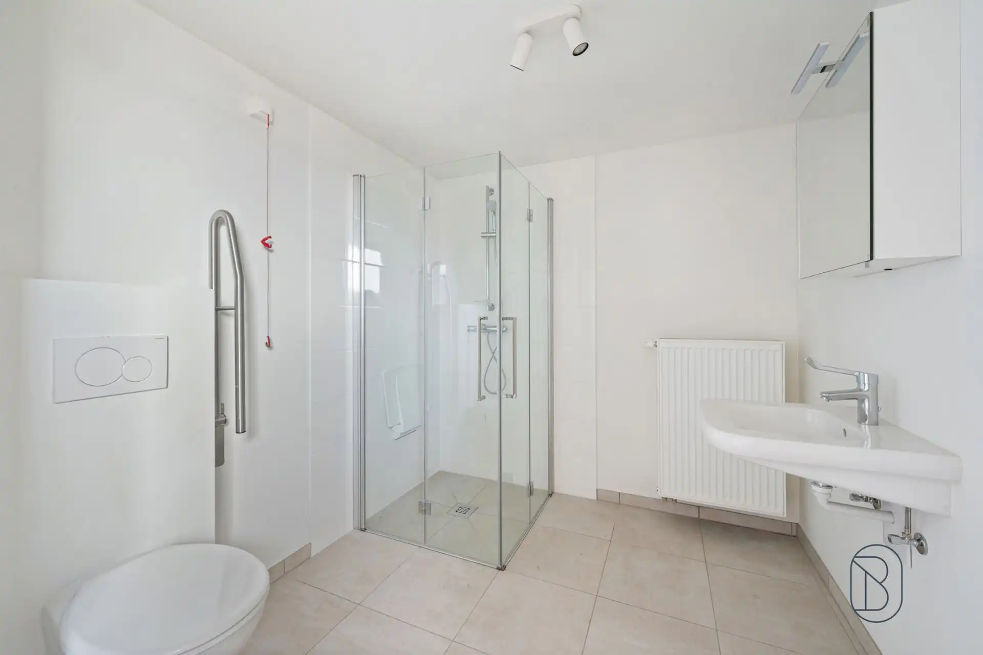 Topgelegen in het centrum: kwalitatief appartement met zicht foto 7