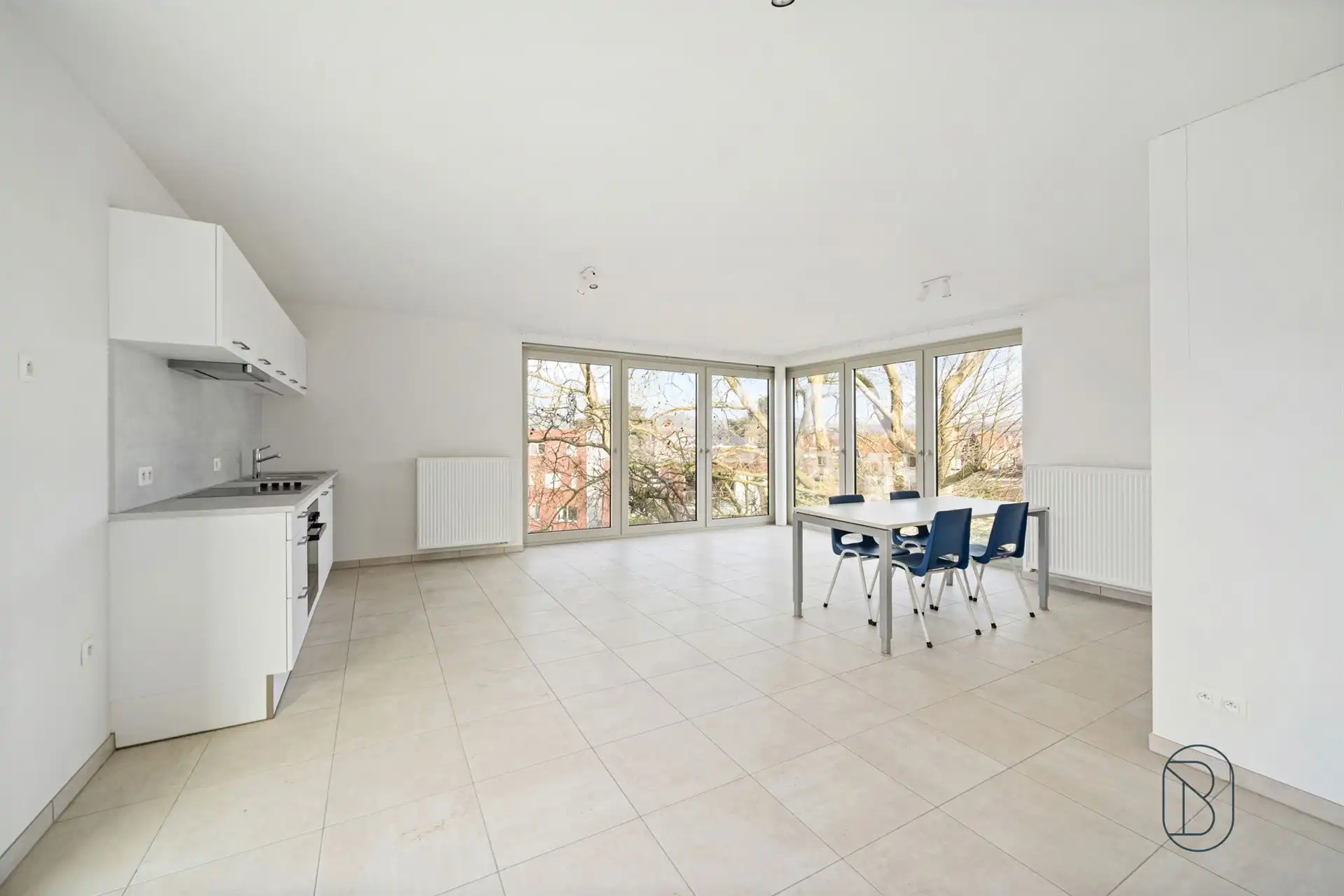 Topgelegen in het centrum: kwalitatief appartement met zicht foto 7