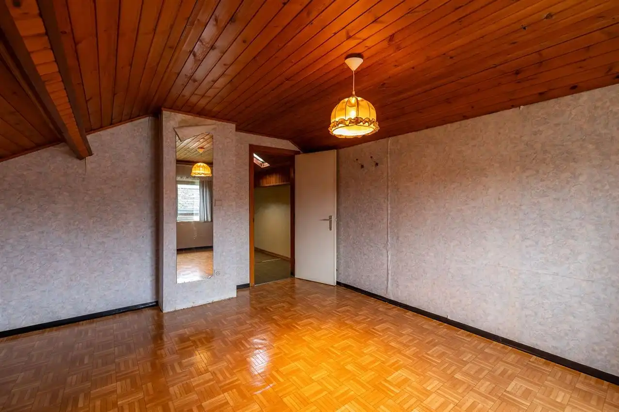 Unieke ligging boven de Mottevallei – renovatiekans met waarde-opportuniteit foto 24