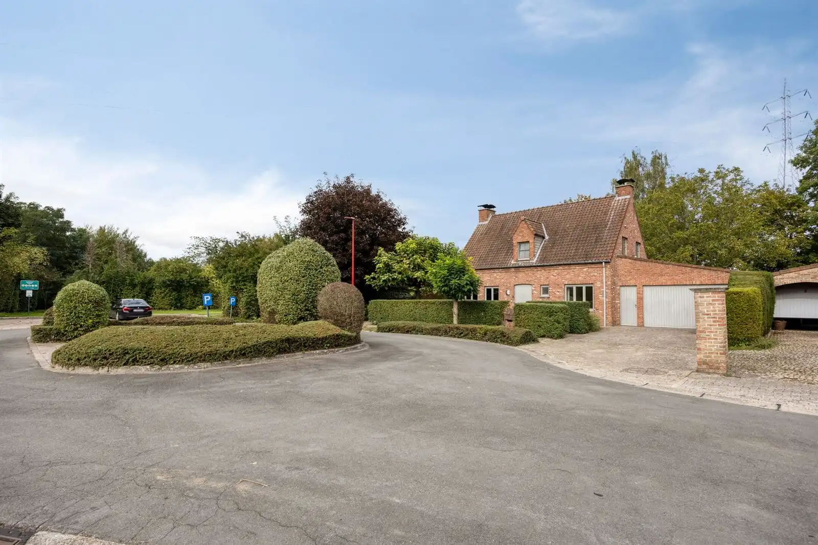 Prachtige open bebouwing met 3 slaapkamers, bureau en ruime tuin op toplocatie te Lint foto 2