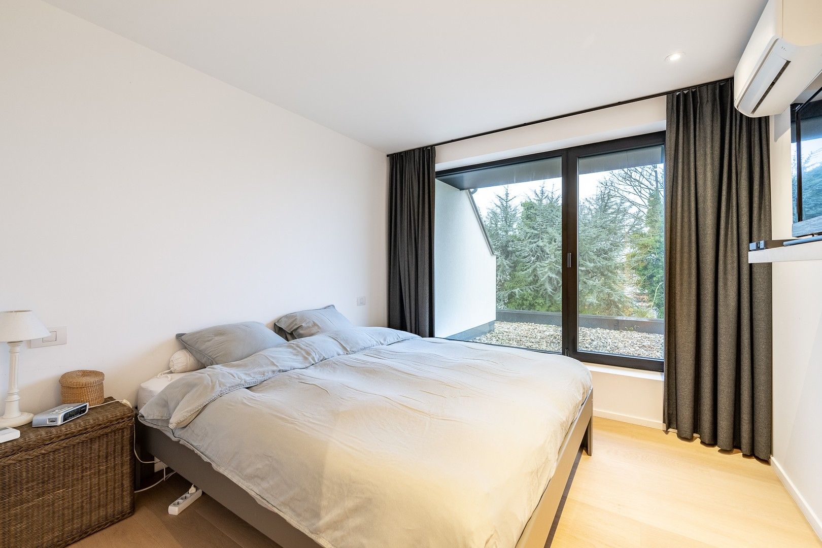 Prachtige hedendaagse villa met zonnige tuin en terrassen op fietsafstand van de zee. foto 21