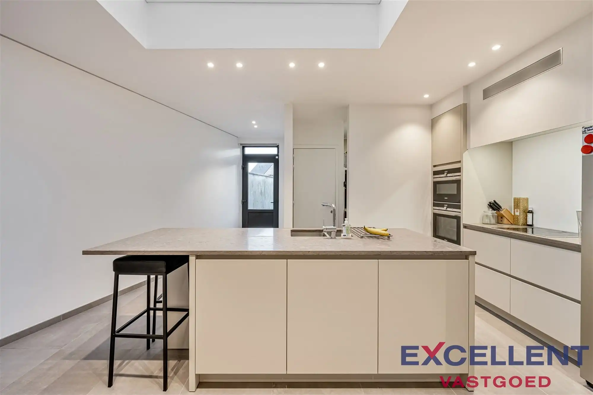 Instapklare hypermoderne woning met 2 slpk in het gegeerde Sint-Denijs-Westrem foto 4