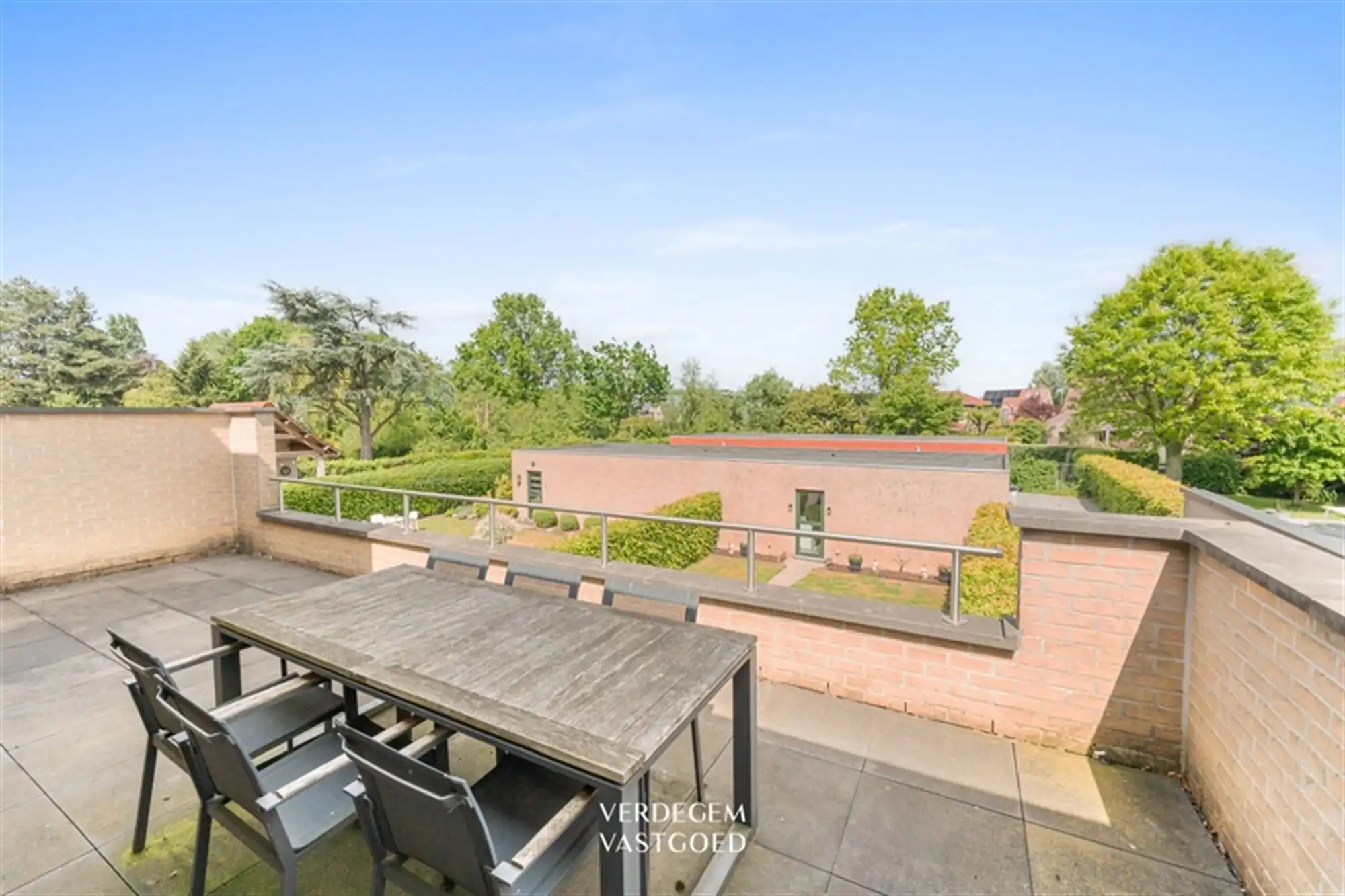 Prachtig ruim appartement met 2 slaapkamers, 2 terrassen en garage foto 3