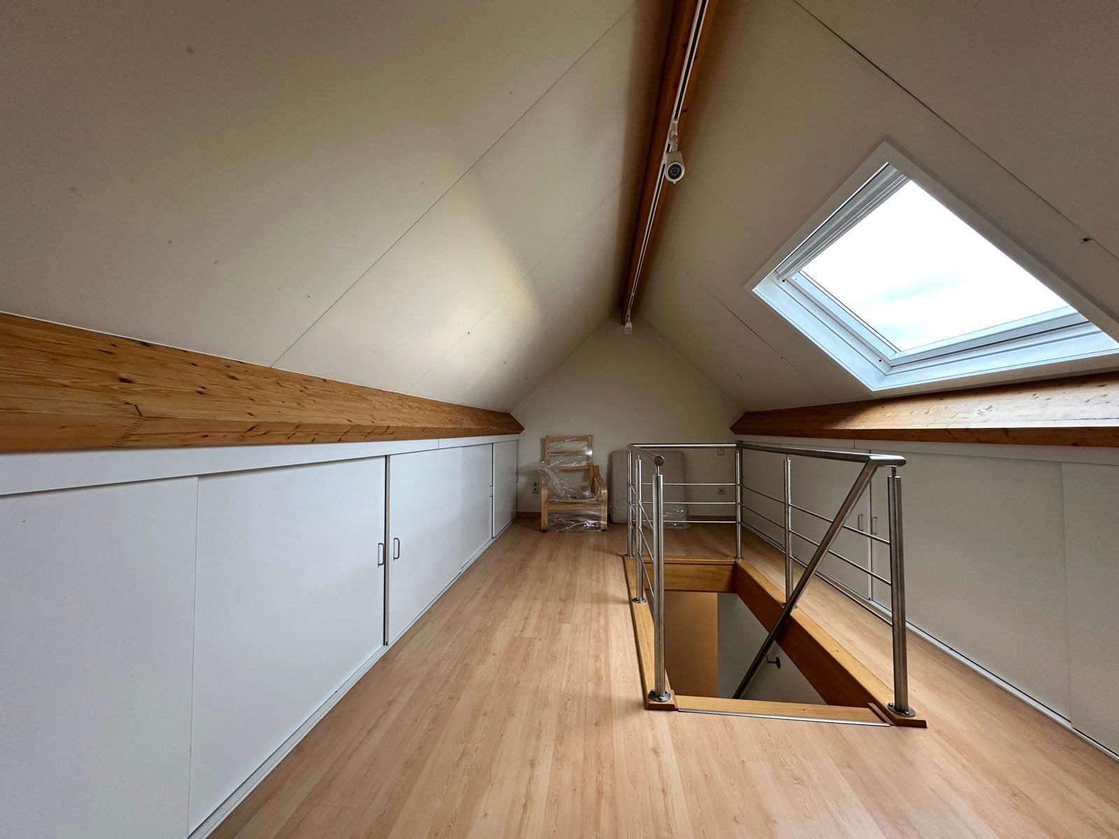 Gerenoveerde instapklare woning met tuin & terras & garages foto 36