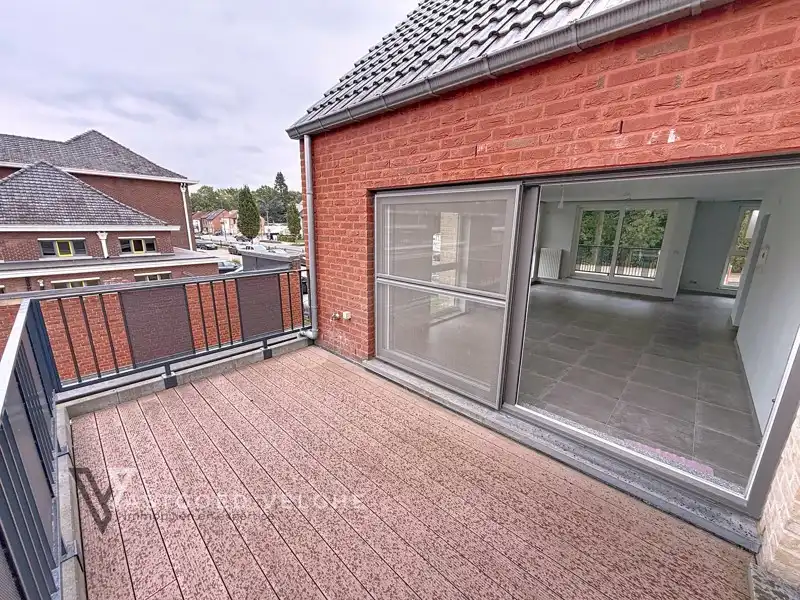 Centraal gelegen duplex appartement met 3 slaapkamers, 2 terrassen en private tuin ! foto 11