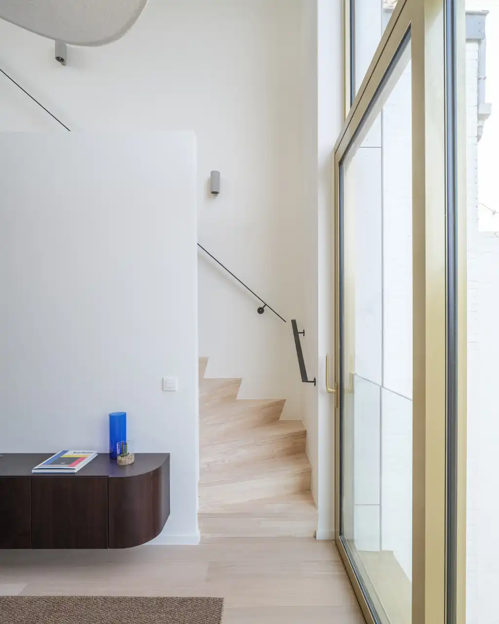 Architecturale nieuwbouw ‘townhouse’ met zicht op het water en meerdere terrassen foto 13